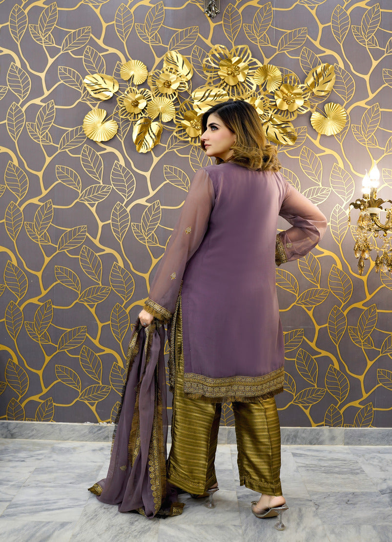 Chic purple Attire