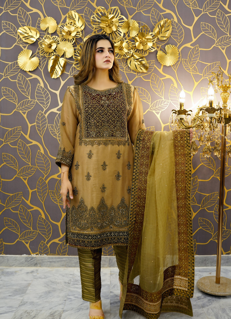 Gilded skin Elegance