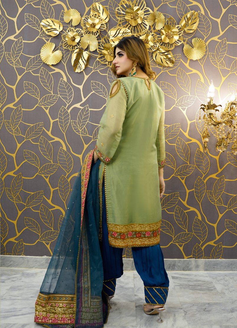 elegance grac Attire
