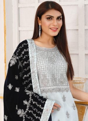 Alternative view of Organza Odyssey