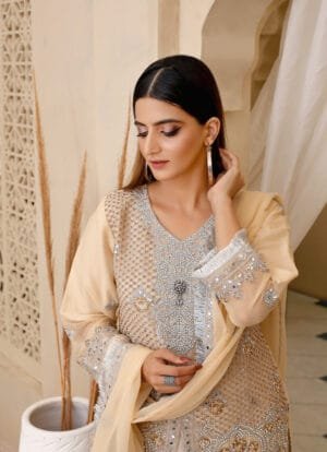 Alternative view of Mirror Sparkle