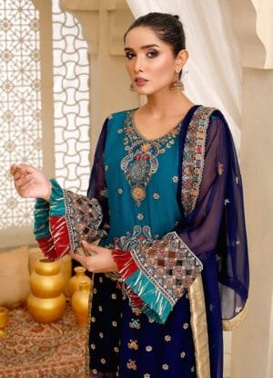 Alternative view of Emerald Nightfall Ensemble