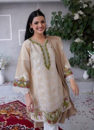 Alternative view of Unstitched 3 PC