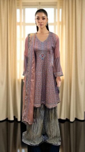 Tea pink Regal Elegance